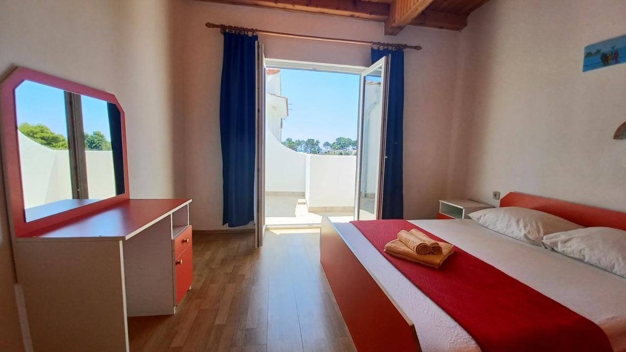 Apartments & Rooms Mila Banjol Ngoại thất bức ảnh
